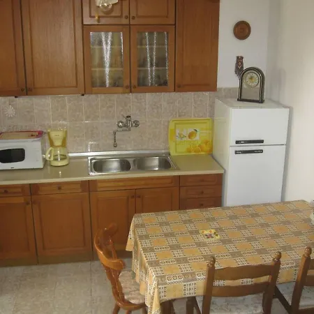 Apartamento By The Sea Slatine, Ciovo - 17456