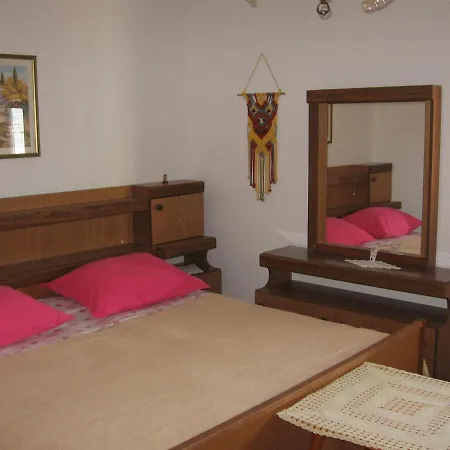 Apartamento By The Sea Slatine, Ciovo - 17456 *
